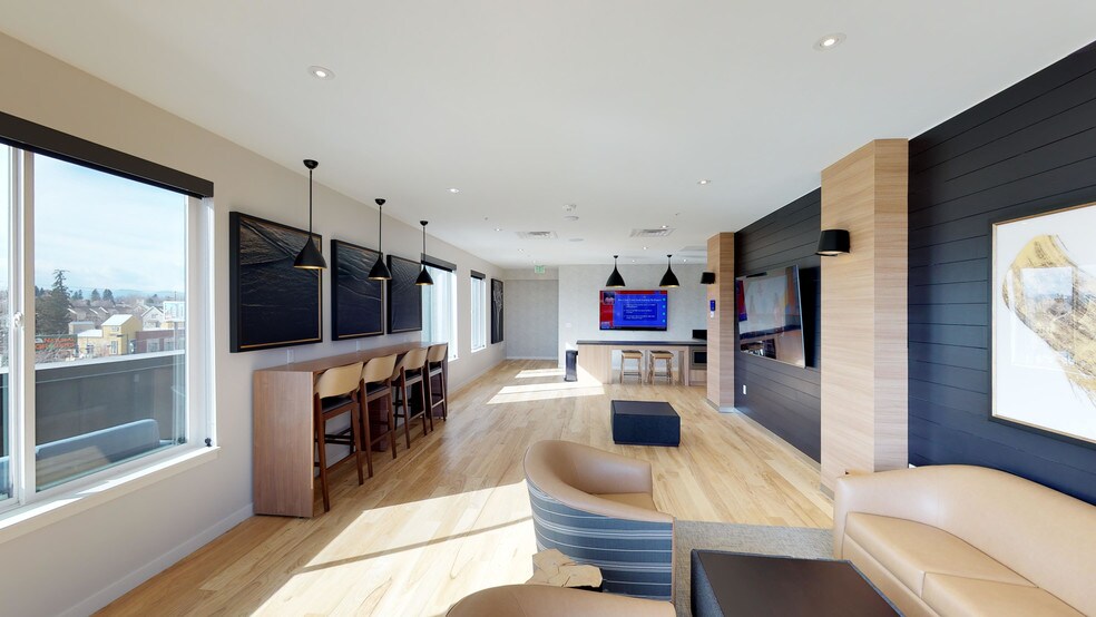 View Lounge - Colewood Apartments