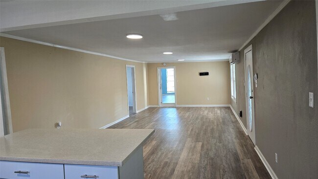 Building Photo - 2717 County Rd 3479B