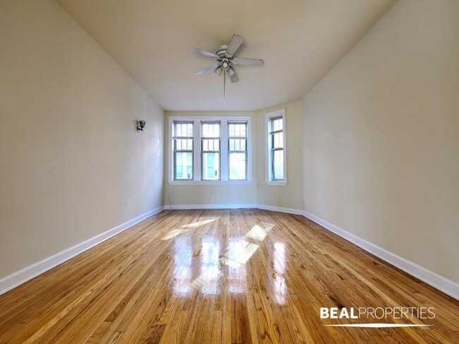 Primary Photo - 2 bedroom in CHICAGO IL 60657