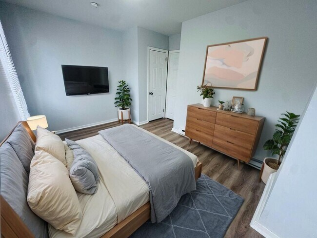 Building Photo - 946 Farson St