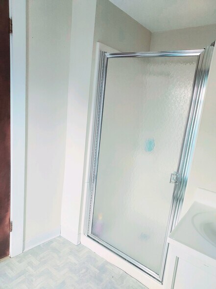 Building Photo - 50 Oliver St