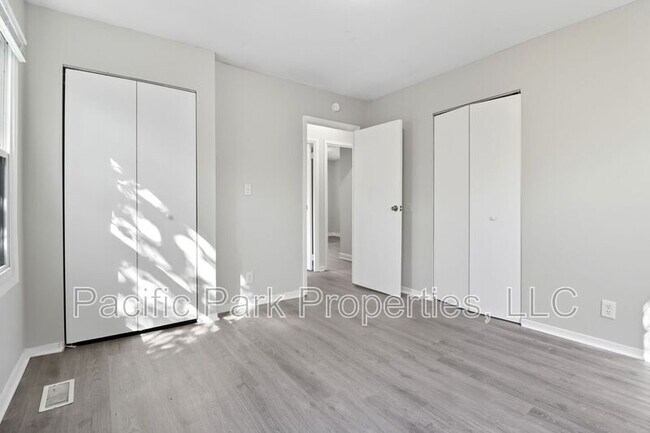 Building Photo - 3639 Richelieu Rd