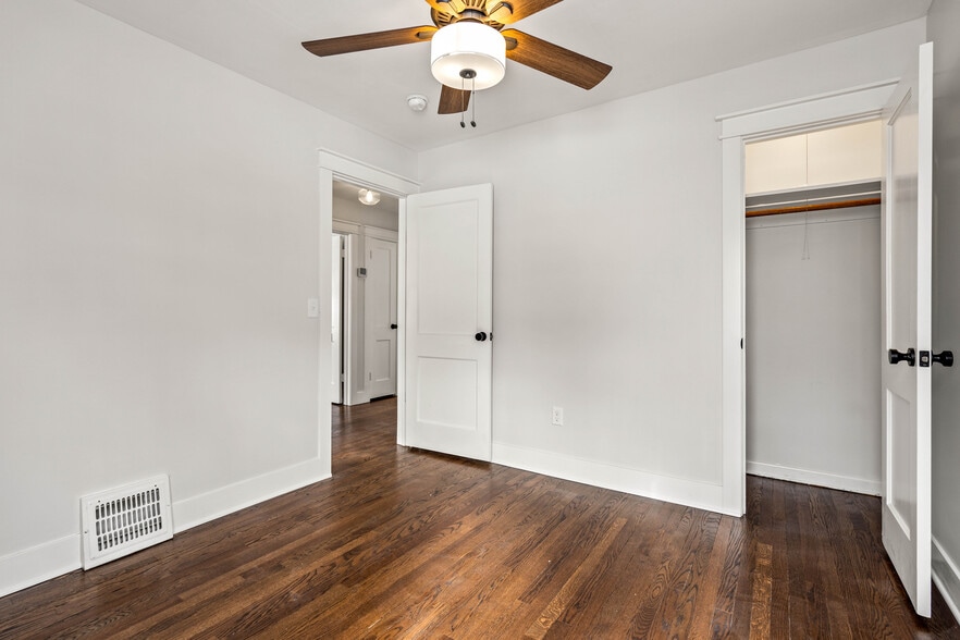 Building Photo - 5527 Linden St