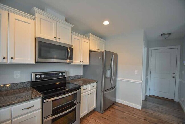 Building Photo - HOUSE FOR RENT 2319 GREAT LAUREL COURT