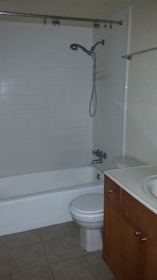 Building Photo - 1 BDRM 1 BATH CONDO IN LA COSTA BRAVA - DOWNTOWN/SODO (LAKE PINELOCH)