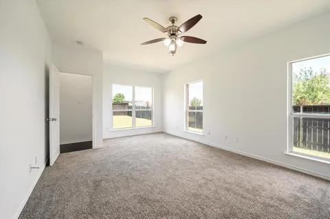 Building Photo - 1533 Tanglewood Dr