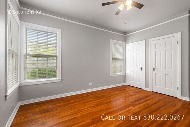 Building Photo - 336 E Lullwood Ave