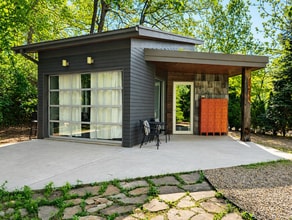 Building Photo - Fabulous "Microhome" in Kenilworth Area!