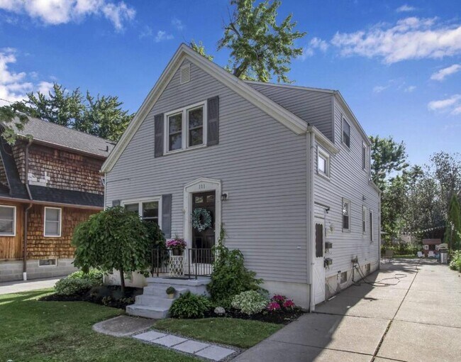Building Photo - 111 Midland Ave