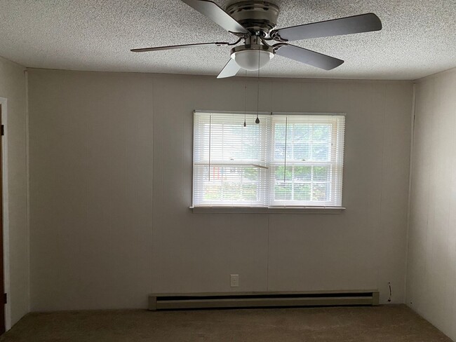 Building Photo - Cute 1-bedroom apartment in Carrboro