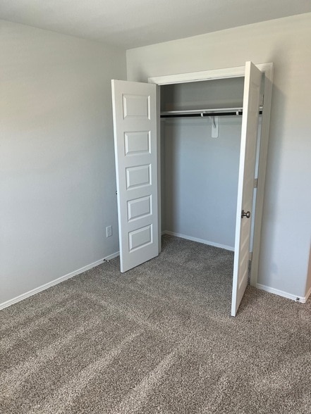 Building Photo - 26010 Emory Holw Dr