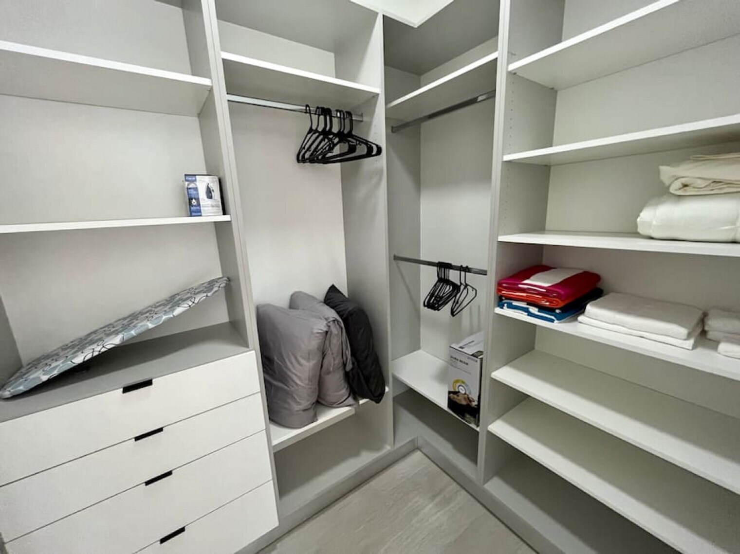 Building Photo - 549 NE 14th Ave