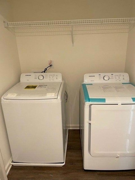 Building Photo - 241 Grand Central Wy