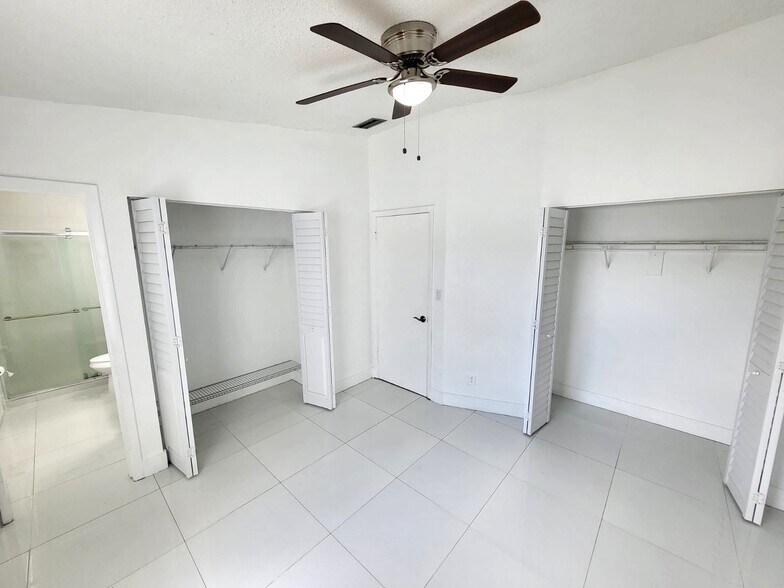 Building Photo - 20867 Snapper Pl