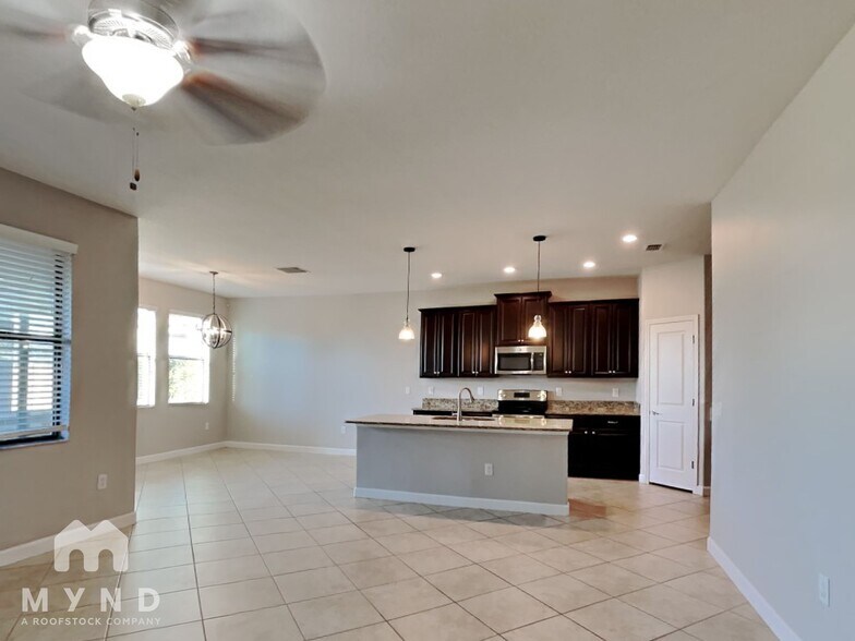 Building Photo - 10159 Newminster Loop