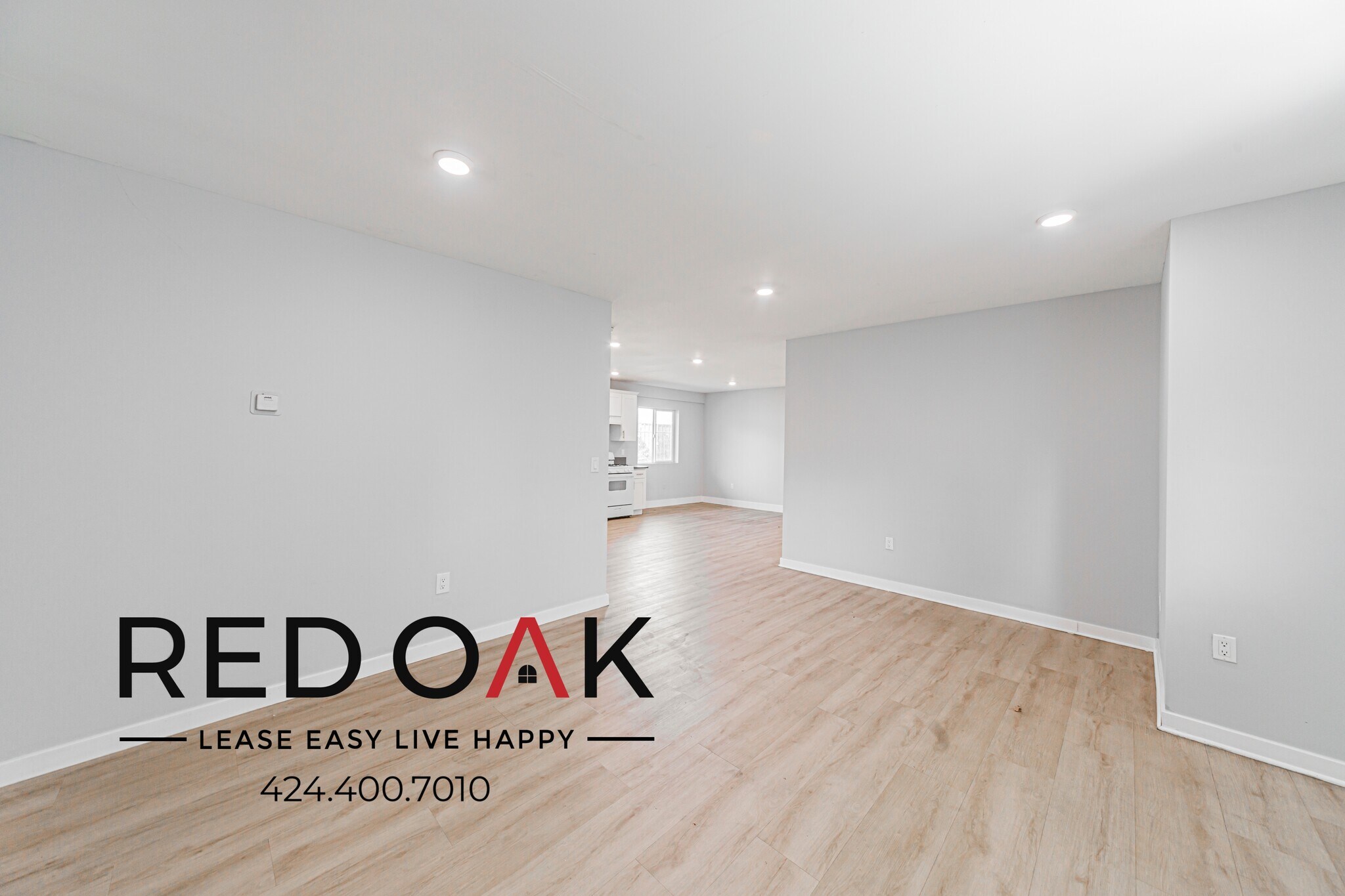Building Photo - 923 W 75th St