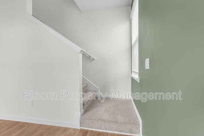 Building Photo - 502 Lk Rdg Blvd
