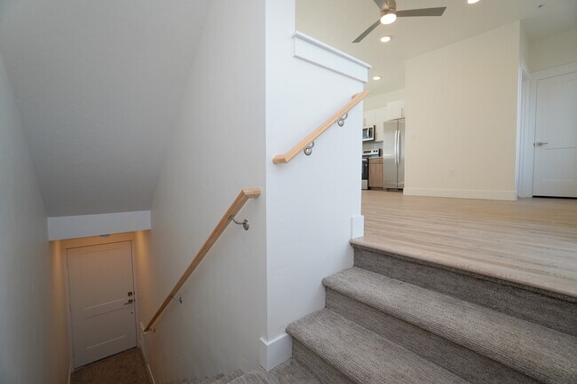 Building Photo - 4622 N Iota Ln