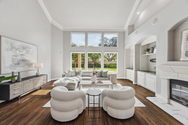 Building Photo - 5826 Santa Fe Springs Dr