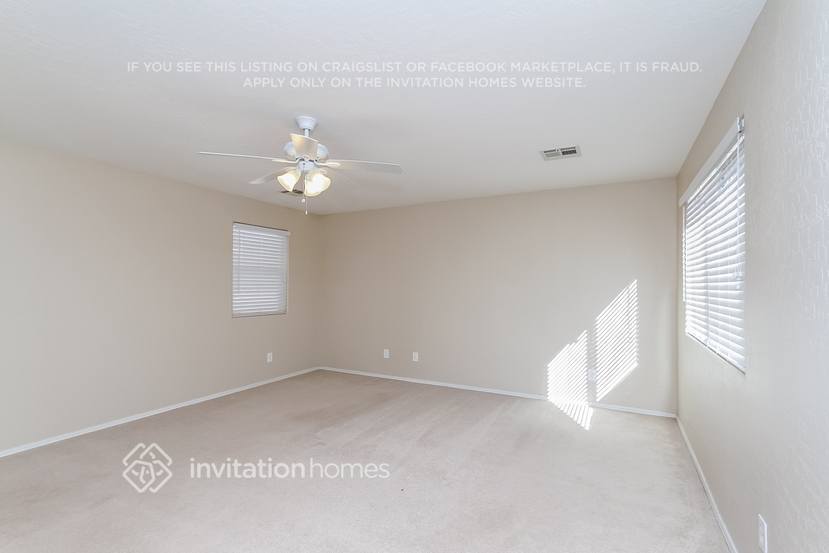 Building Photo - 2425 Rue Royale St