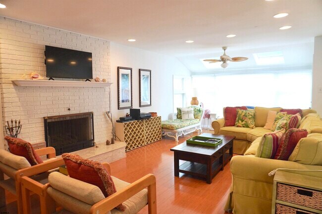 Building Photo - 13 S Haverford Ave