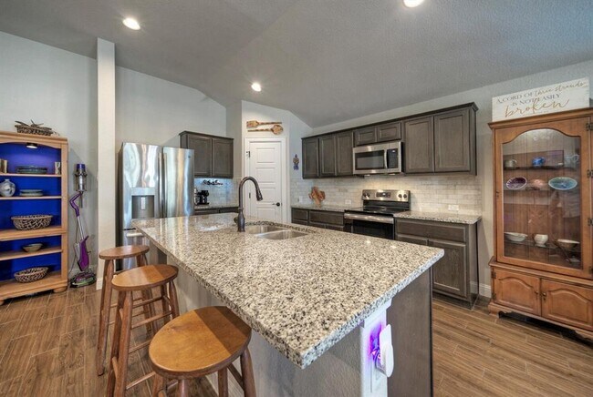 Building Photo - 21707 Crystal Way