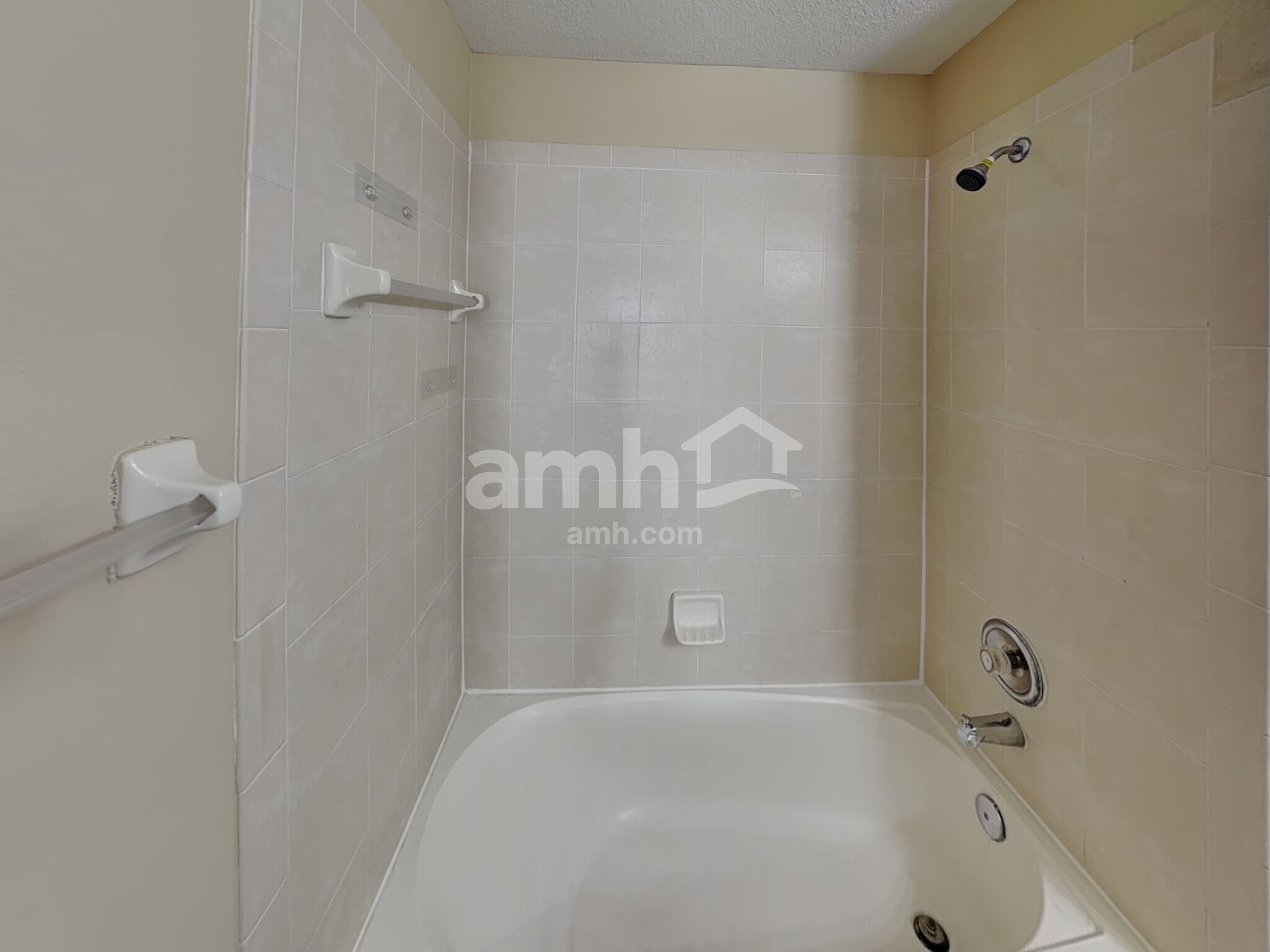 Building Photo - 2340 Norwood Pl