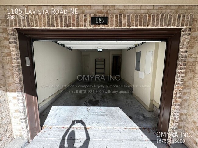 Building Photo - Luxurious 2 bedroom townhouse in Atlanta!