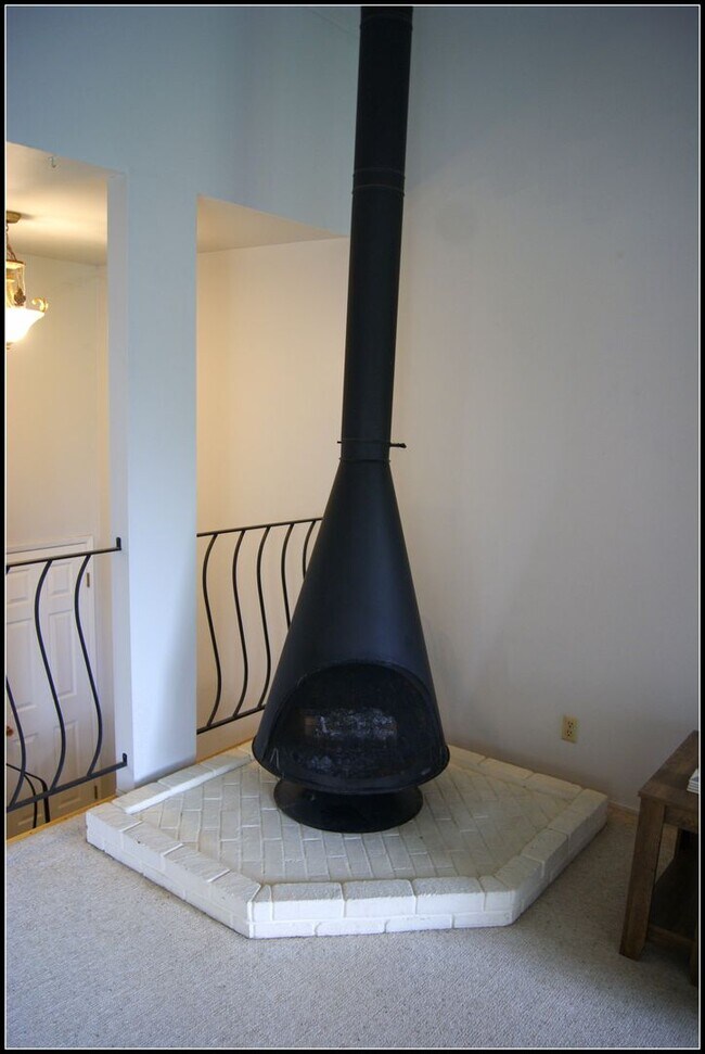 Building Photo - The American River is your backyard! 2 Bedroom 2.5 Bath Townhome