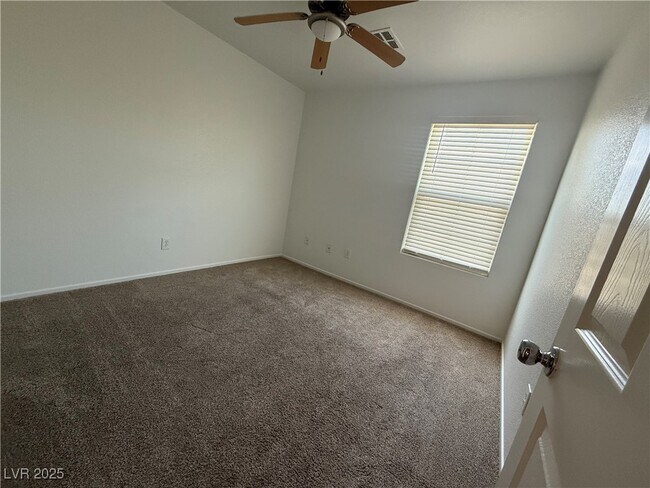 Building Photo - 6128 Pine Villa Ave