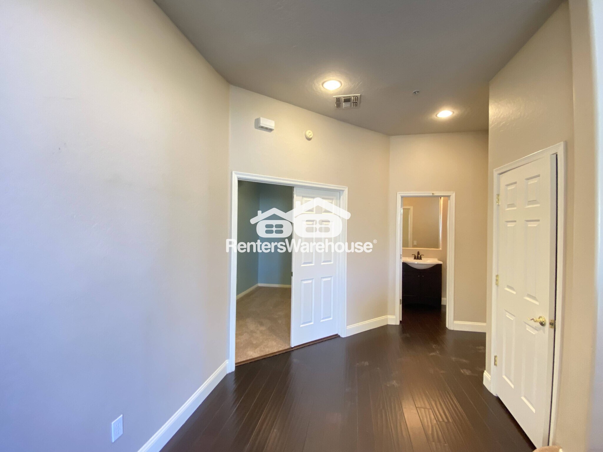 Building Photo - 16420 N Thompson Peak Pkwy
