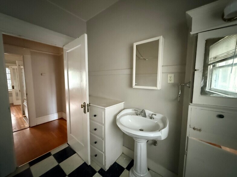 Building Photo - 1706 16th St