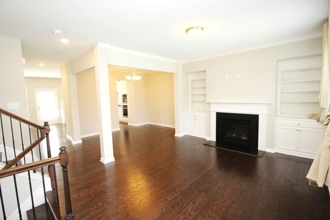 Primary Photo - 660 Sunset Dr