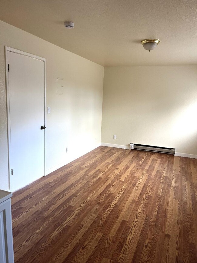 Building Photo - 7551 Rosanna St