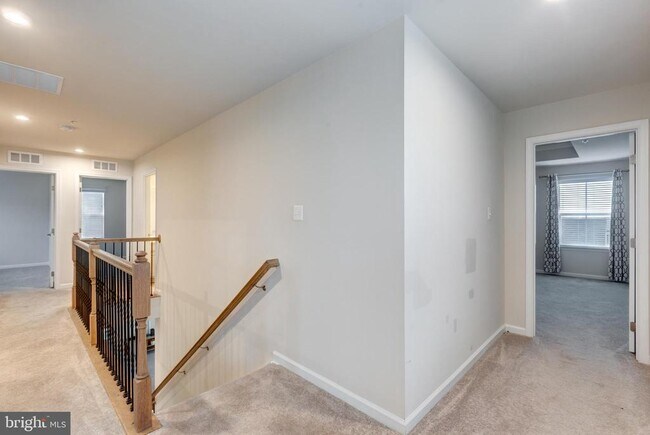 Building Photo - 112 Sherman Wy