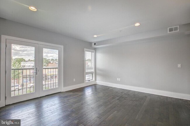 Building Photo - 1827 Benning Rd NE
