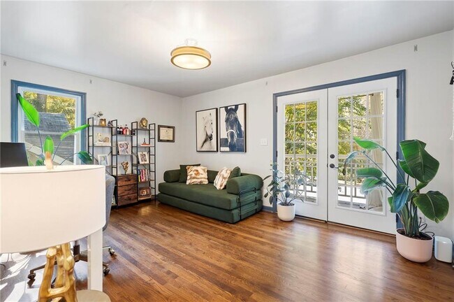 Building Photo - 2373 Virginia Pl NE