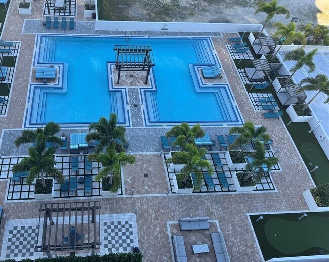 Building Photo - 5350 NW 84th Ave