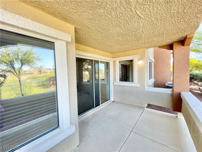 Building Photo - 10820 Amber Ridge Dr