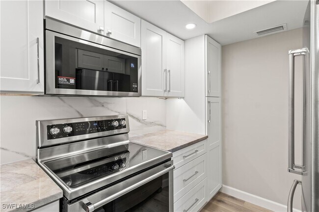 Building Photo - 13211 Whitehaven Ln