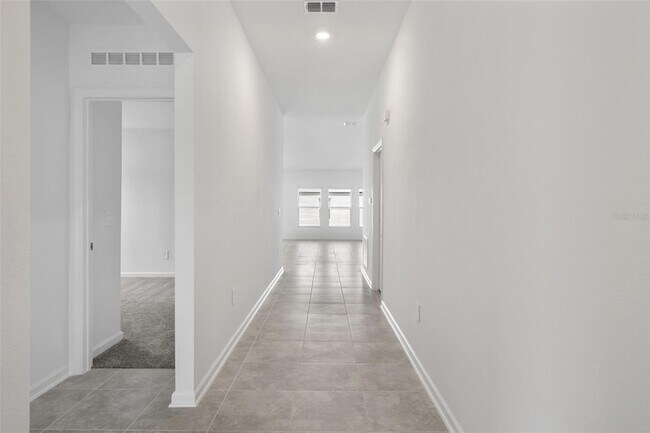 Building Photo - 4980 Worchester Dr