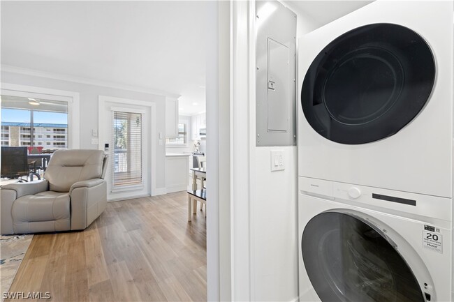 Building Photo - 25750 Hickory Blvd