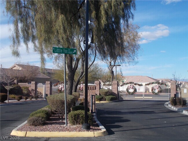 Building Photo - 8516 Little Fox St