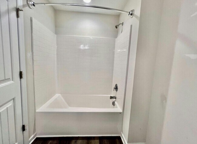 Building Photo - 85 Whitetail Cir