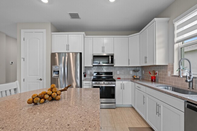 Building Photo - 10454 SW Captiva Dr