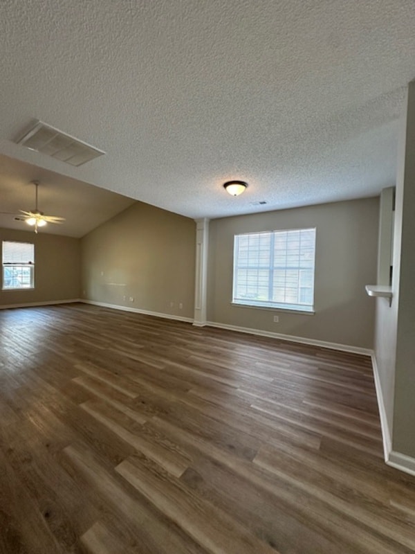 Building Photo - 121 Fair Haven Way