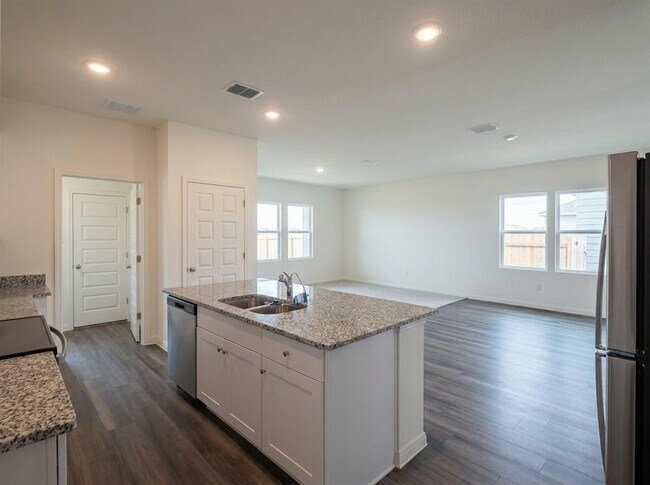 Building Photo - 616 Wesley Miller Ln