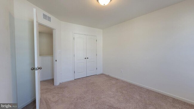 Building Photo - 39 Stafford Pl