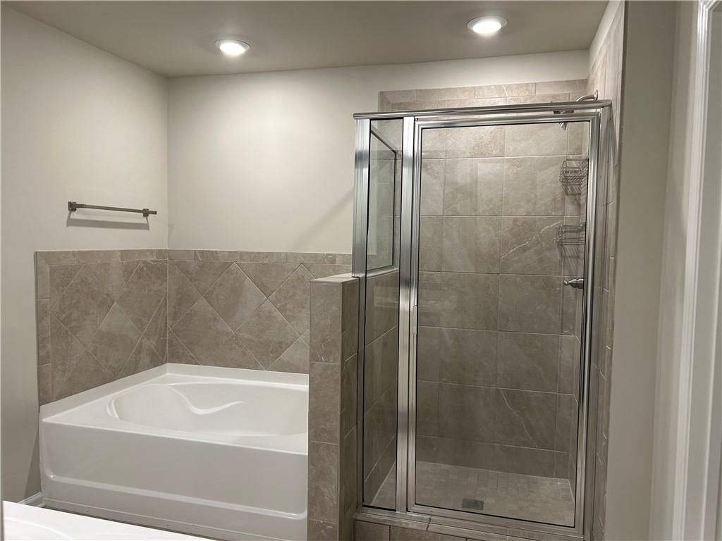 Building Photo - 205 Ridge Valley Dr