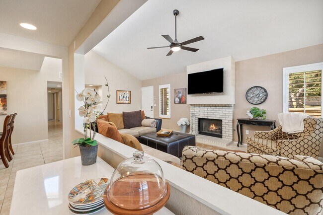 Building Photo - 73750 Cll Bisque
